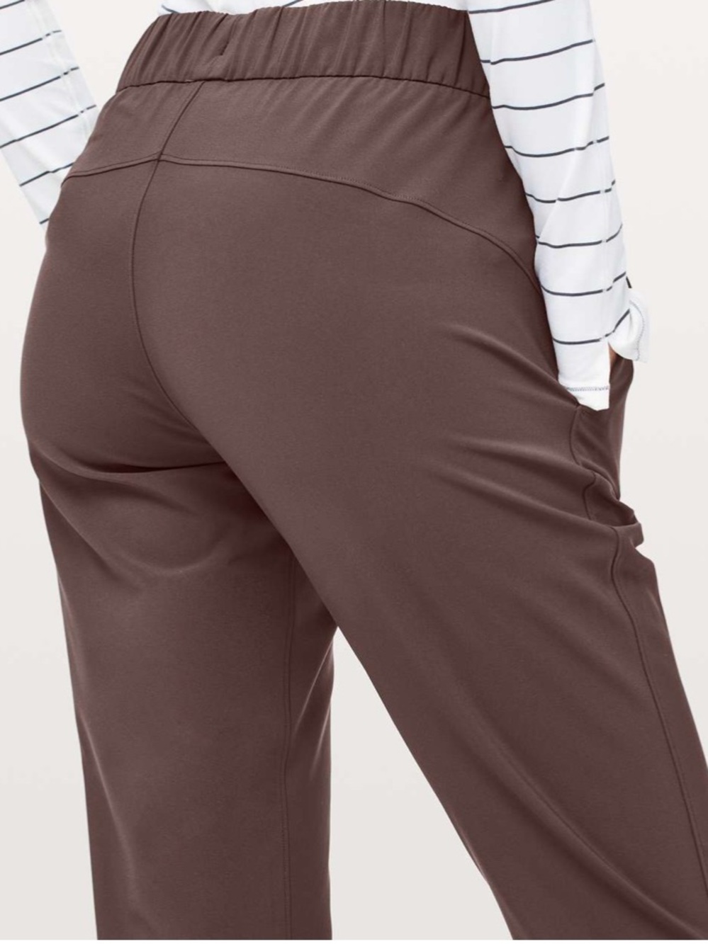 Lululemon On the fly 28” woven pant pull on Elastic waist Sz 2